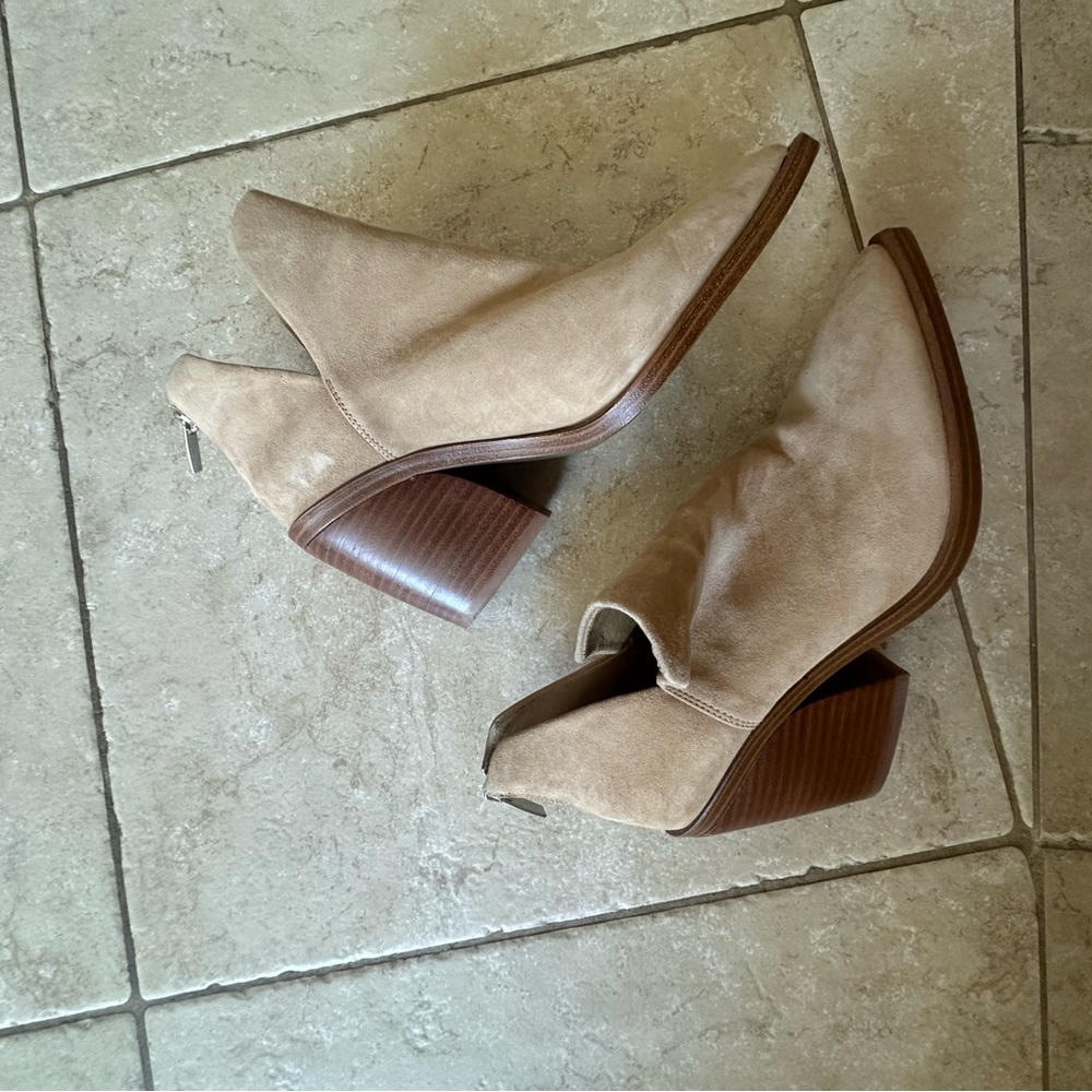Steve Madden Tan Heeled Boots